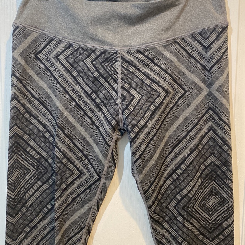Fabletics Leggings Perfect Condition - image 2
